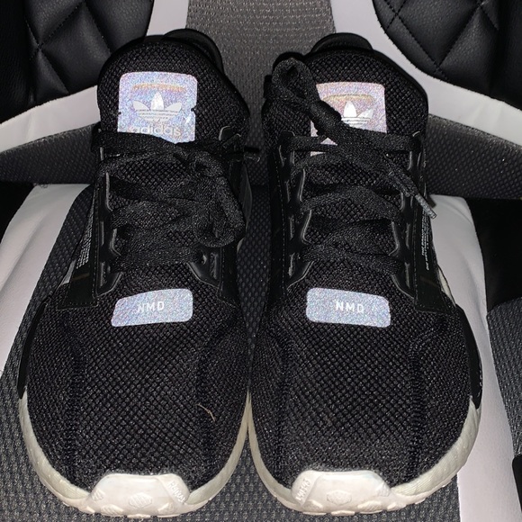 Adidas NMD R1 V2 - Picture 14 of 15